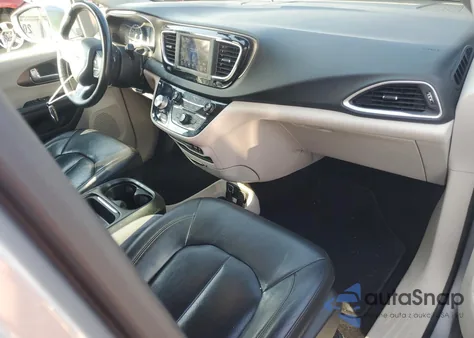 2018 Chrysler Pacifica Touring L z USA, uszkodzony, nr VIN 2C4RC1BG6JR277273